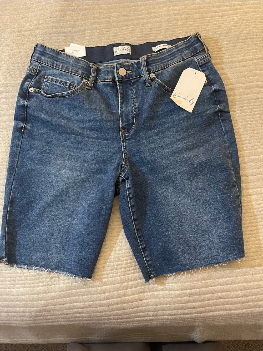 Wonderly Women's Bermuda Denim mid rise size 8 nwt